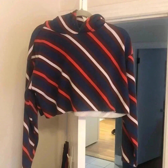 Urban Outfitters Out from Under cropped sweaters hurt with hood - Picture 1 of 6